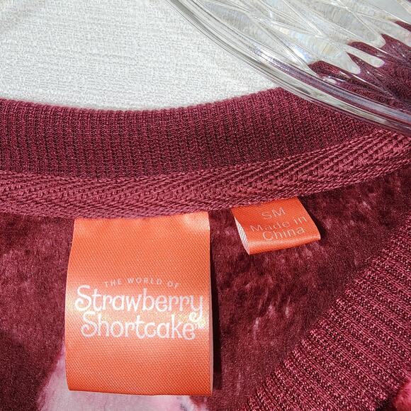Strawberry shortcake fleece sweatshirt women's size small - Picture 3 of 6